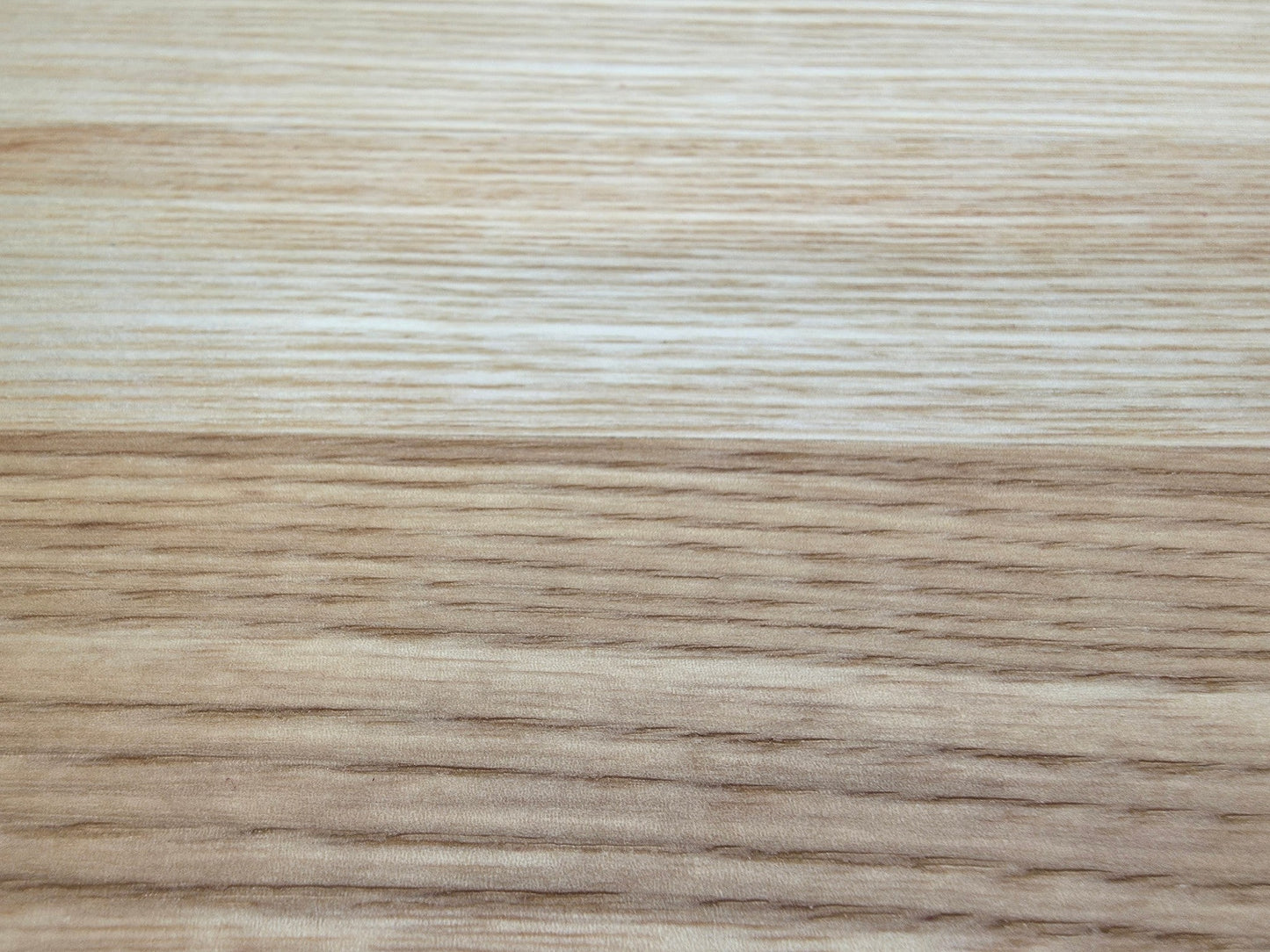 Rounded edge detail on handmade ash chopping board